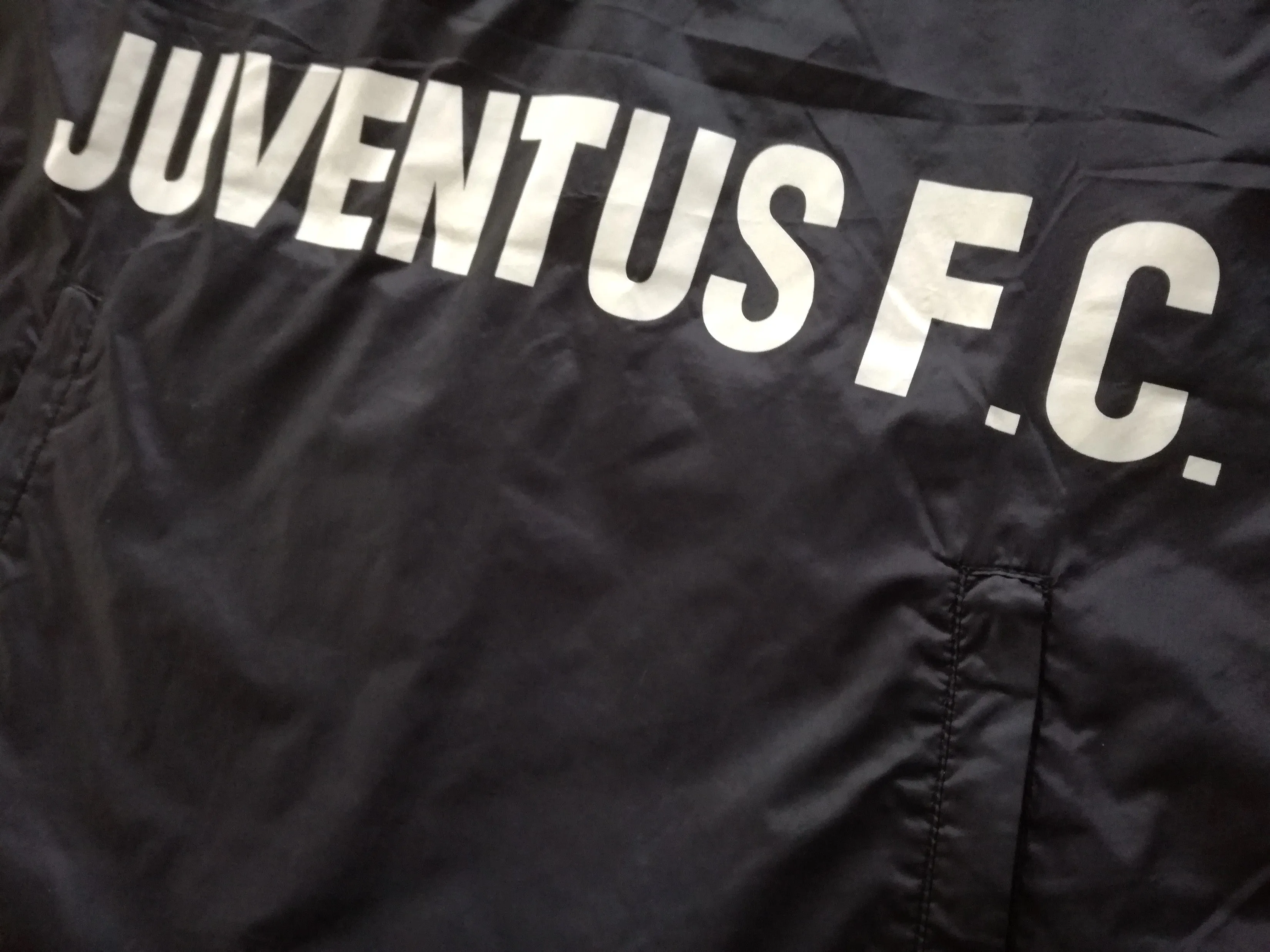 1999/00 Juventus Windbreaker Football Jacket (L)