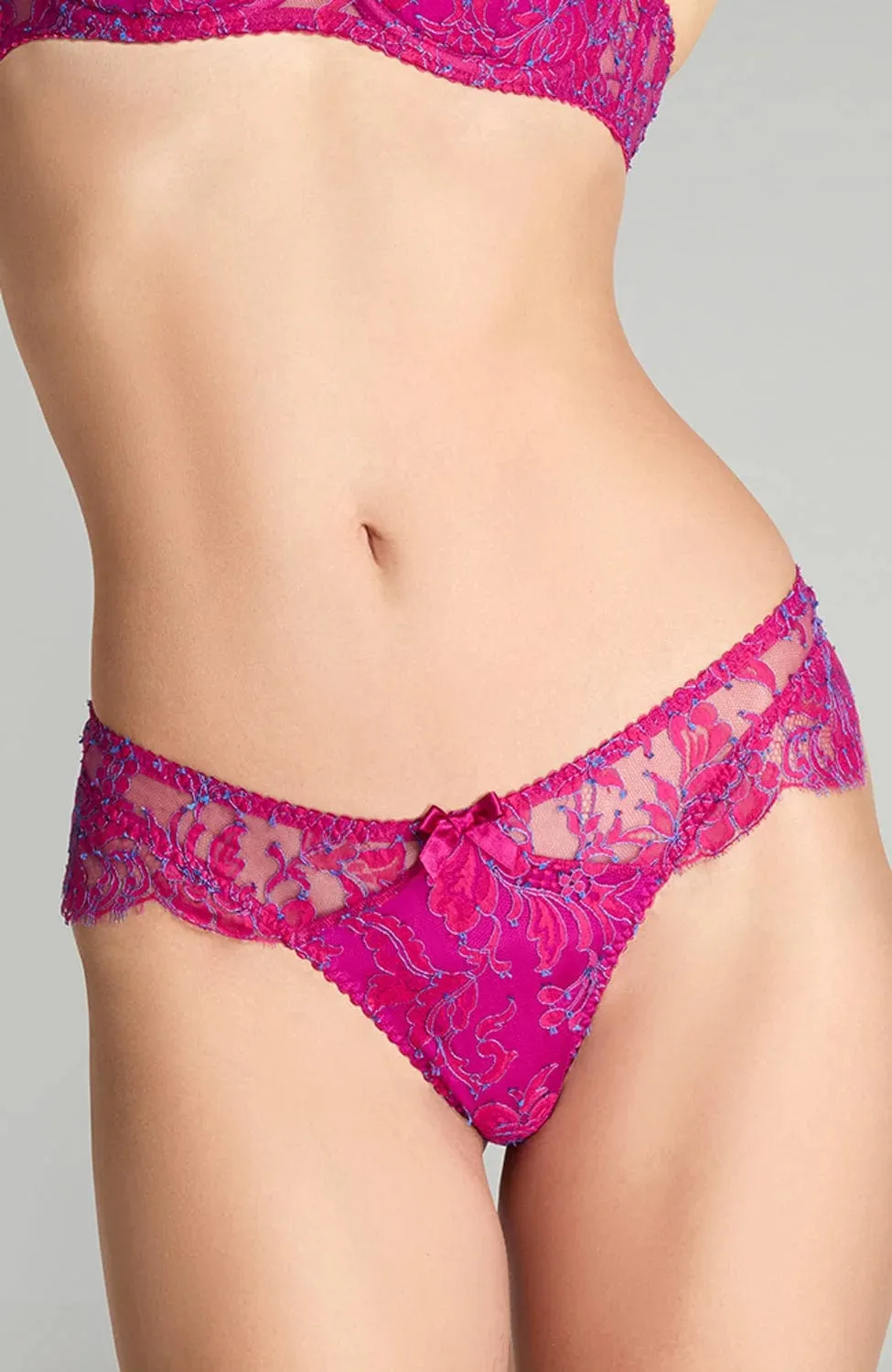 Emiliana Brief