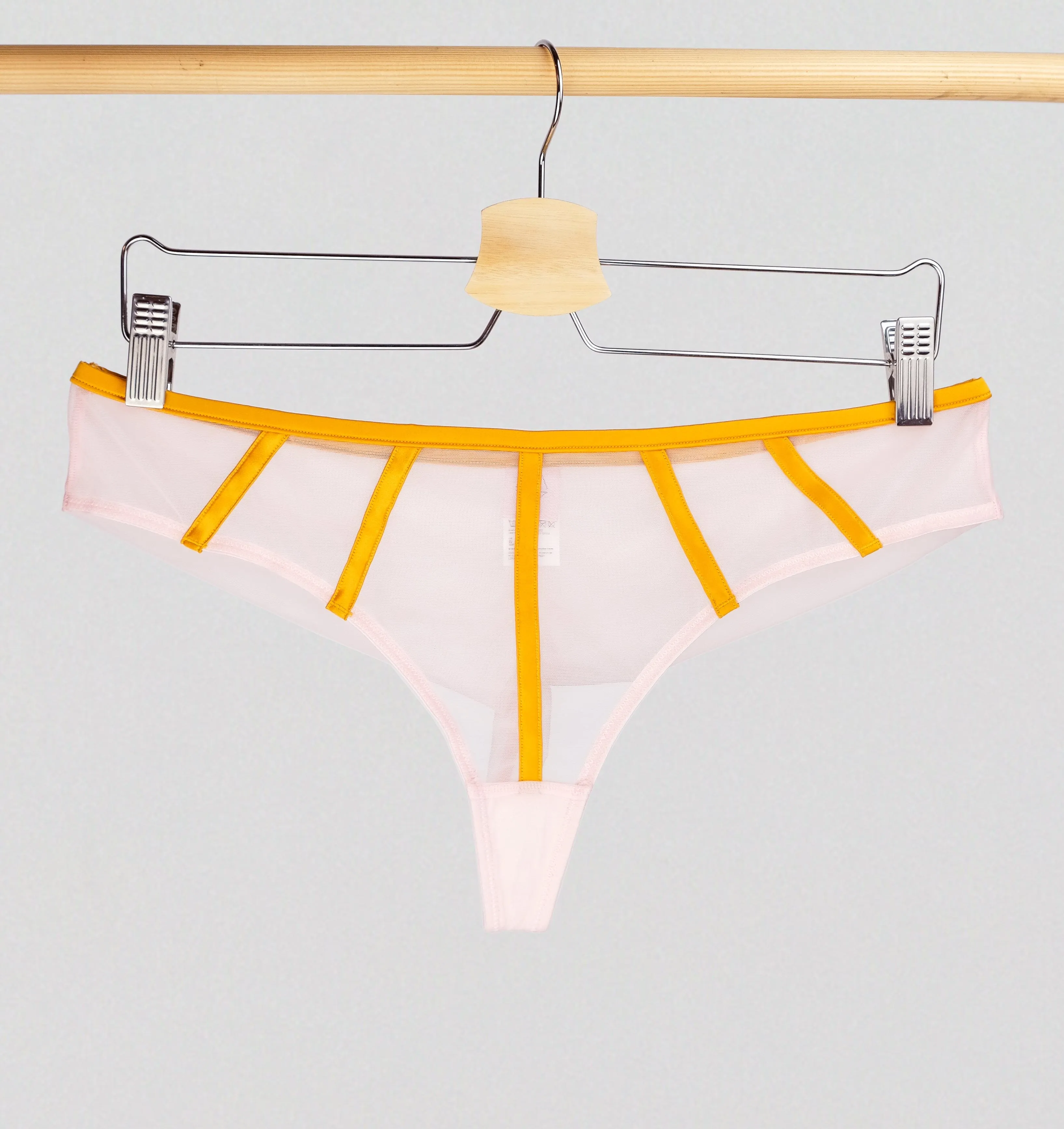 Satin contour seamless thong [Blush & Saffron]